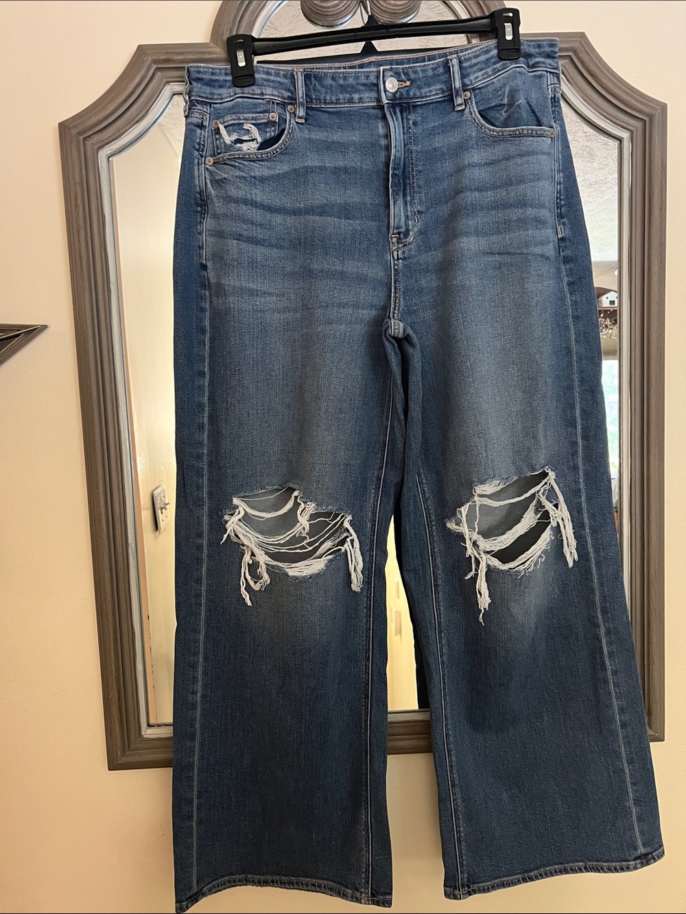 American Eagle Outfitters Blue Distressed Wide-Leg Jeans